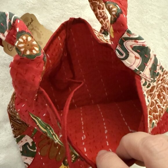 Hand Stitched Kantha Hobo Bag Red Floral Tropical Design - Picture 6 of 11